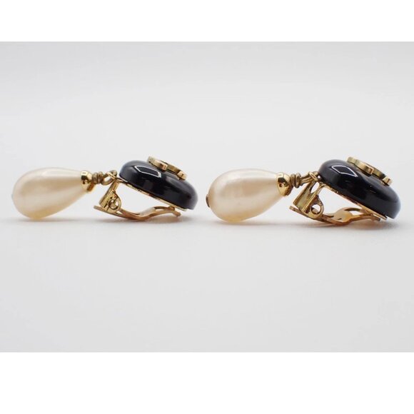 CHANEL Imitation Pearl Drop Earrings 94A Clip-On Black White GHW Vintage - Picture 2 of 12